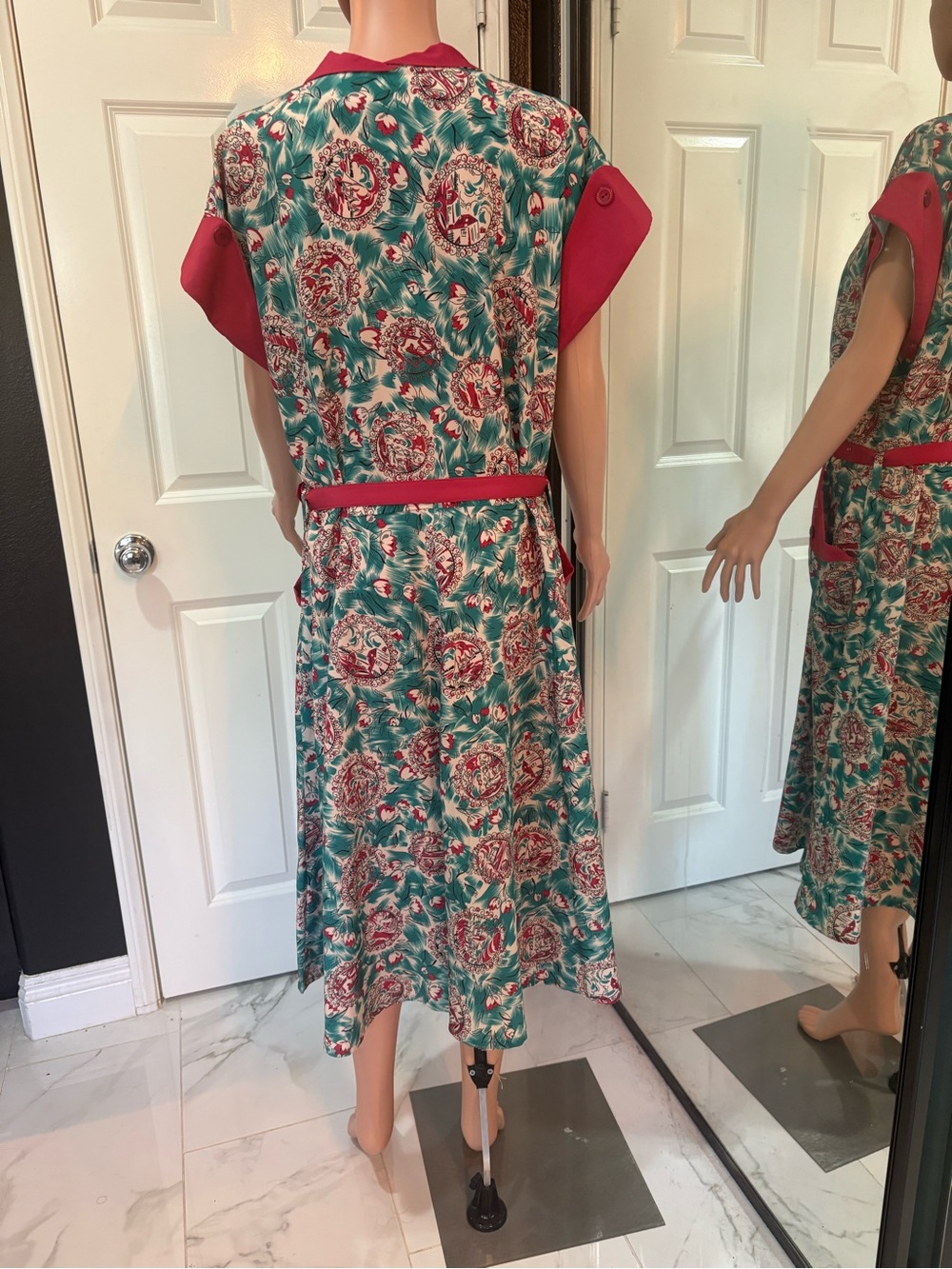 Vintage 1950s 1940s Pinup Teal and Pink Floral Midi Dress with Belt - Picture 7 of 8